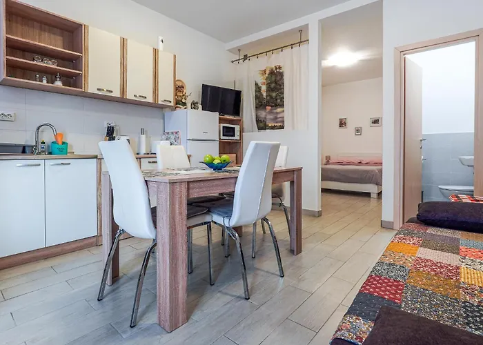 1 Bedroom Awesome In アパート *