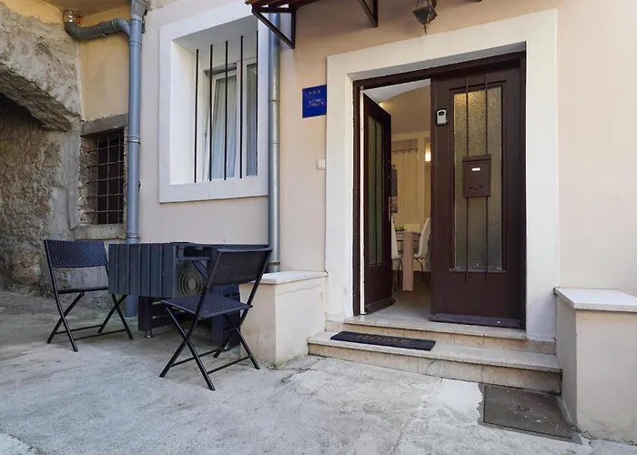 דירה 1 Bedroom Awesome In אופטיה